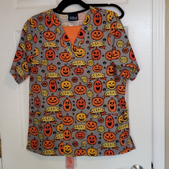 Koi /Tafford scrub set - Picture 1 of 3